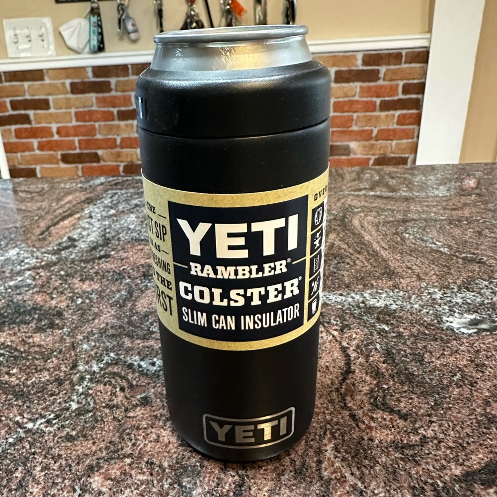 NWT Yeti Rambler Colster for 12oz slim can